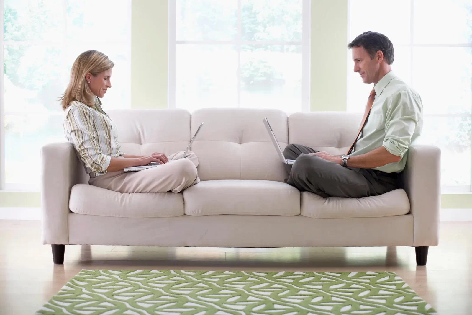 Aparador de Sofá: Funcionalidade e Estilo na Decoração de Ambientes