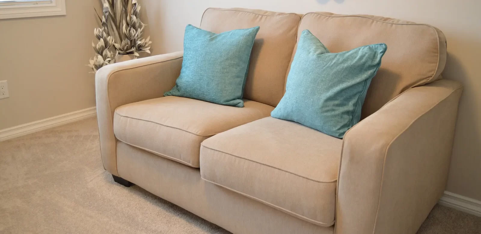 Como Corrigir Assentos Irregulares no Sofá: Soluções Práticas