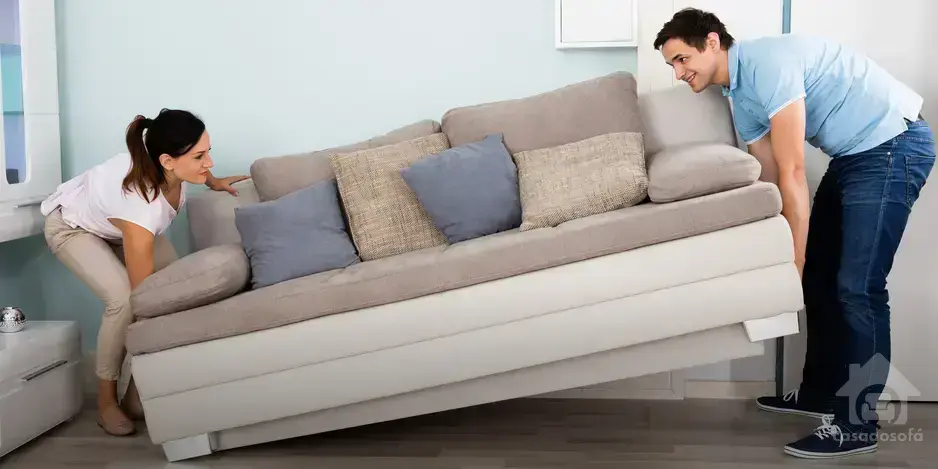 Como dispor os móveis ao redor de um sofá canto chaise