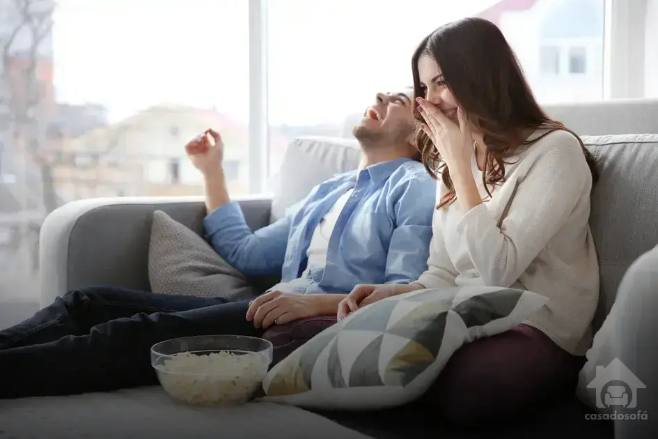 MagaLu: Diversidade de Móveis, Incluindo Sofás Confortáveis.