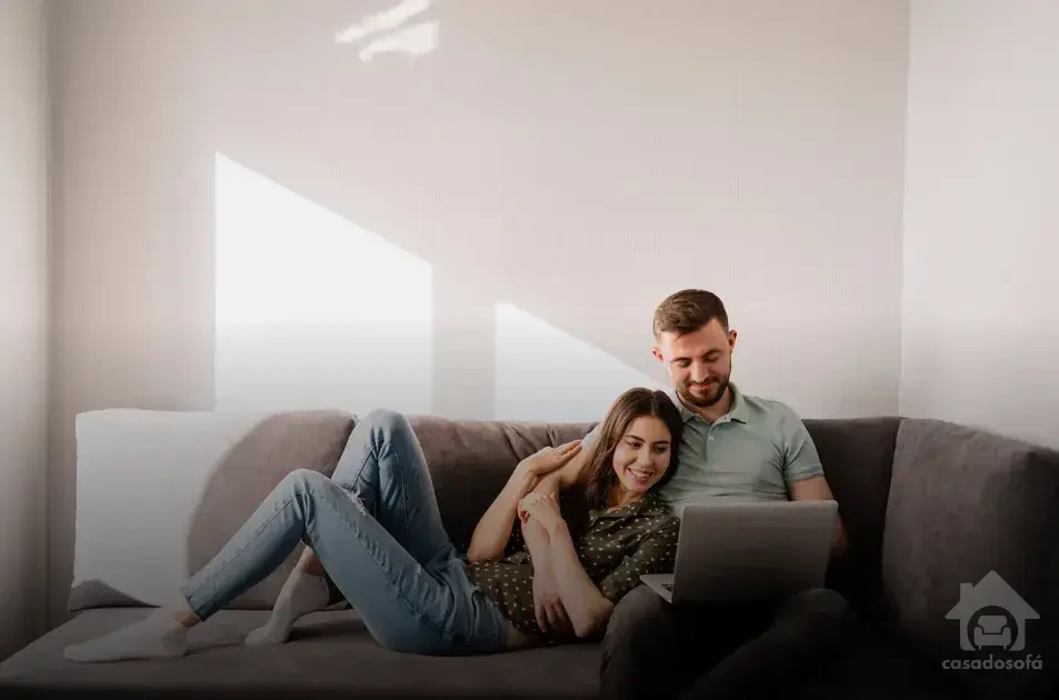 A importância da qualidade ao comprar uma manta para sofá