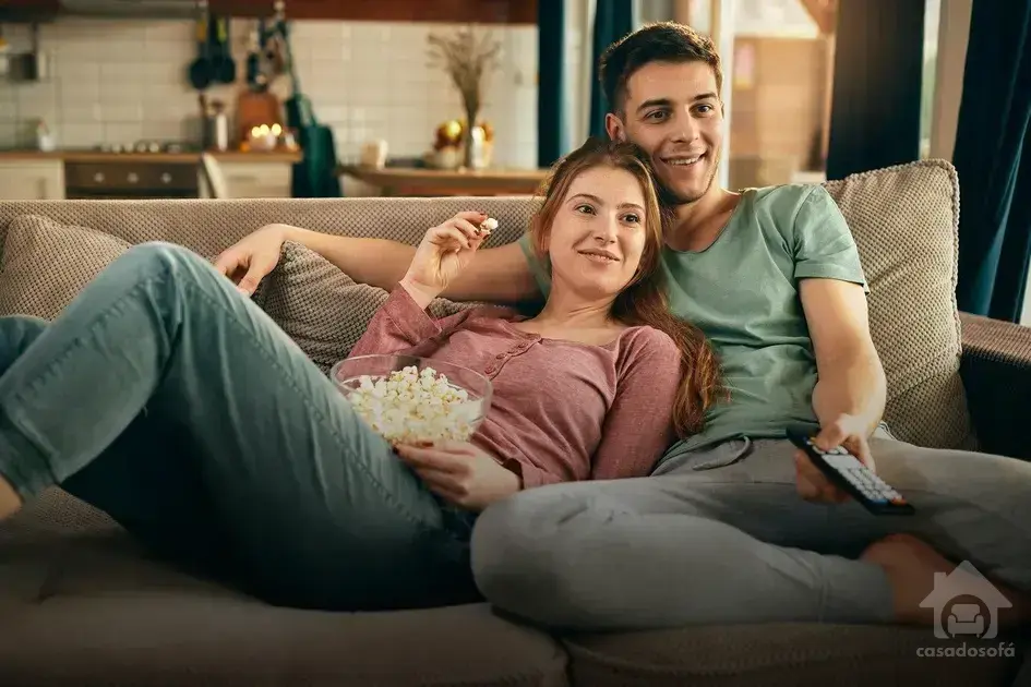 A importância de manter uma distância adequada entre o sofá e a TV