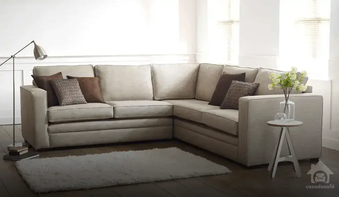 As vantagens de ter um sofá de alvenaria de canto na sua sala de estar