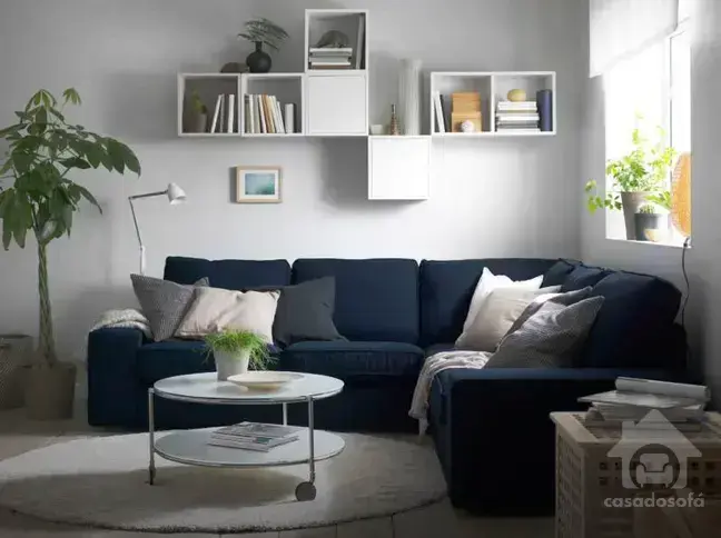 Como determinar a distância ideal entre o sofá e a TV em sua sala de estar