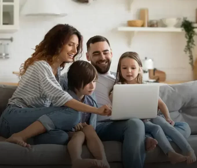 Cores de Poltronas que combinam com Sofá marrom