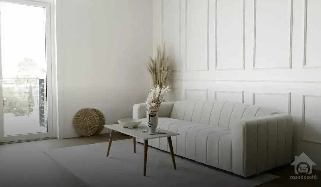 Escolha a cor certa da cortina para realçar seu sofá cinza