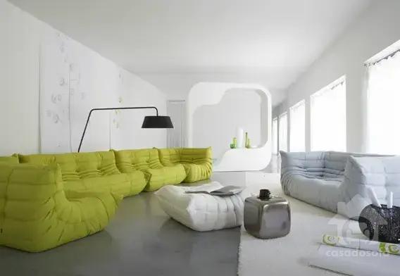 Incorporando Arte Moderna nos Quadros da sua Sala com Sofá