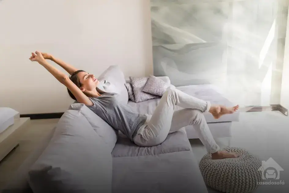 Métodos caseiros para remover tinta de caneta do sofá