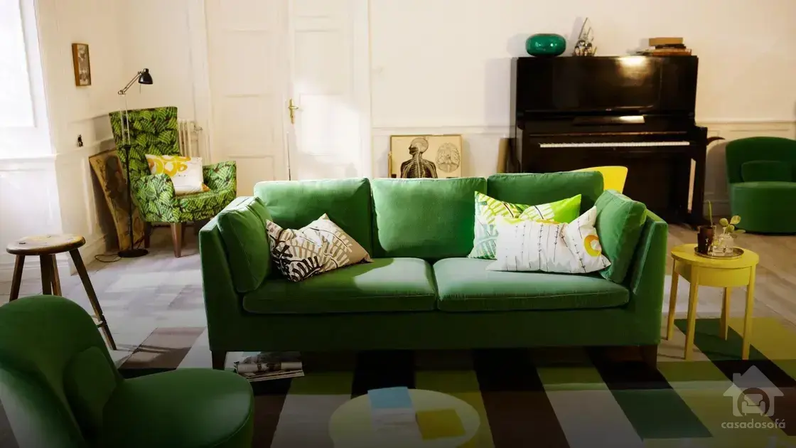 Qual o tipo de sofá mais resistente?