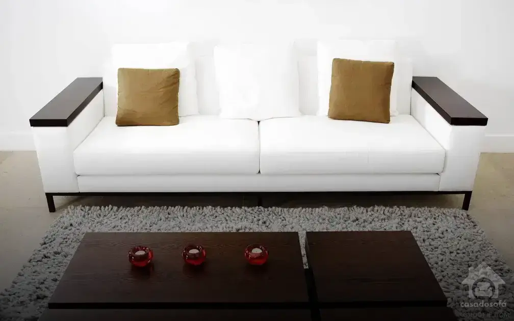 Qualidades essenciais de um bom sofá 2 e 3 lugares reforçado