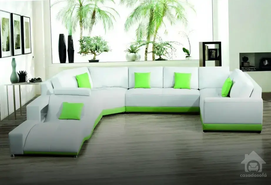 Saiba como escolher a cortina perfeita para criar o efeito cinza desejado no seu sofá