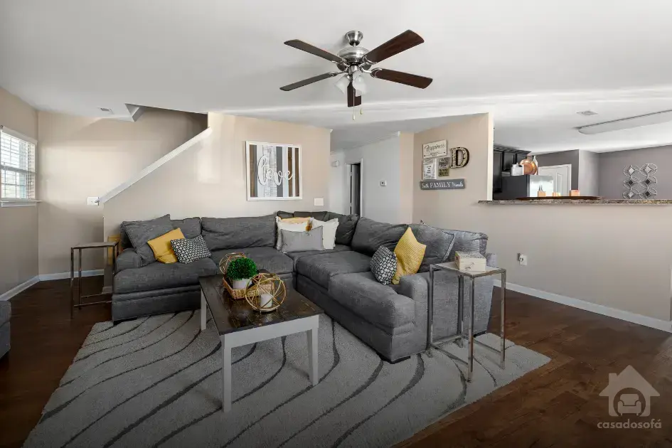 Sofá com Chaise: Como Escolher o Modelo Perfeito para Você