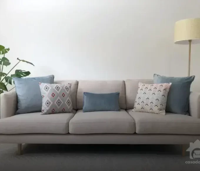 Sofá com Chaise Retrátil