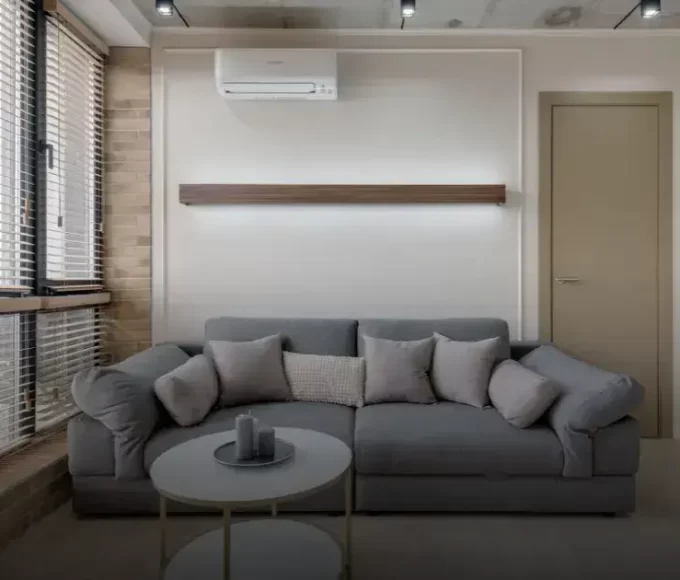 Sofá Pequeno, Grande Estilo: Dicas para Decorar Ambientes Compactos com Elegância!