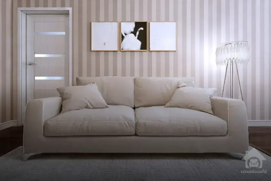 Teste o conforto e a ergonomia do sofá