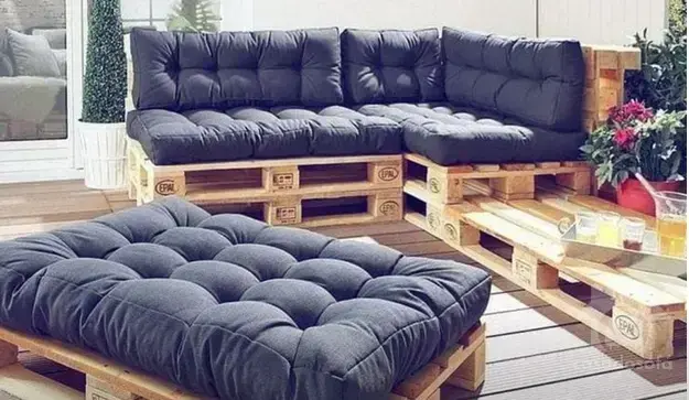 Transforme sua sala em um ambiente sofisticado com um sofá cinza