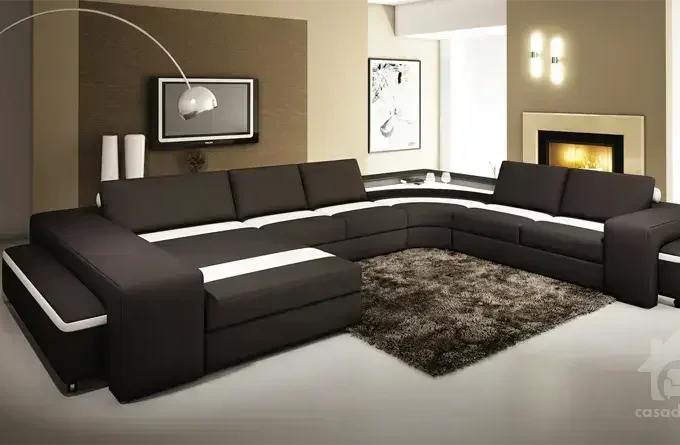 Que cor de tapete combina com sofá bege na sala?